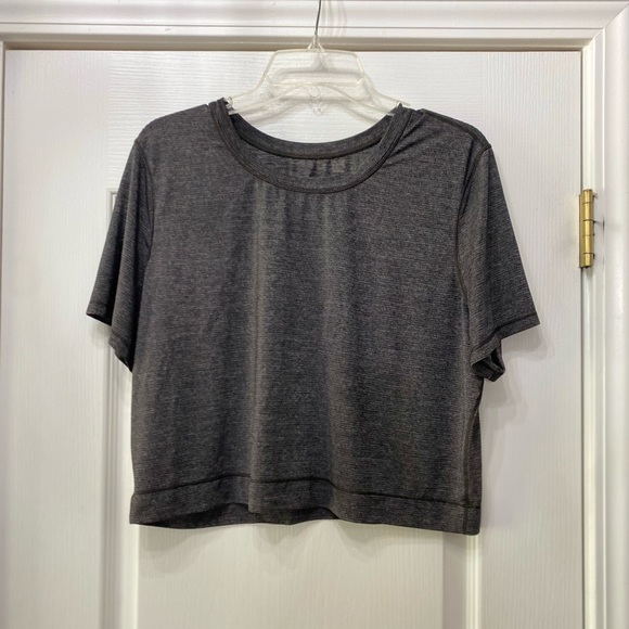 lululemon athletica Tops - LULULEMON Heathered Gray Short Sleeve Top size L